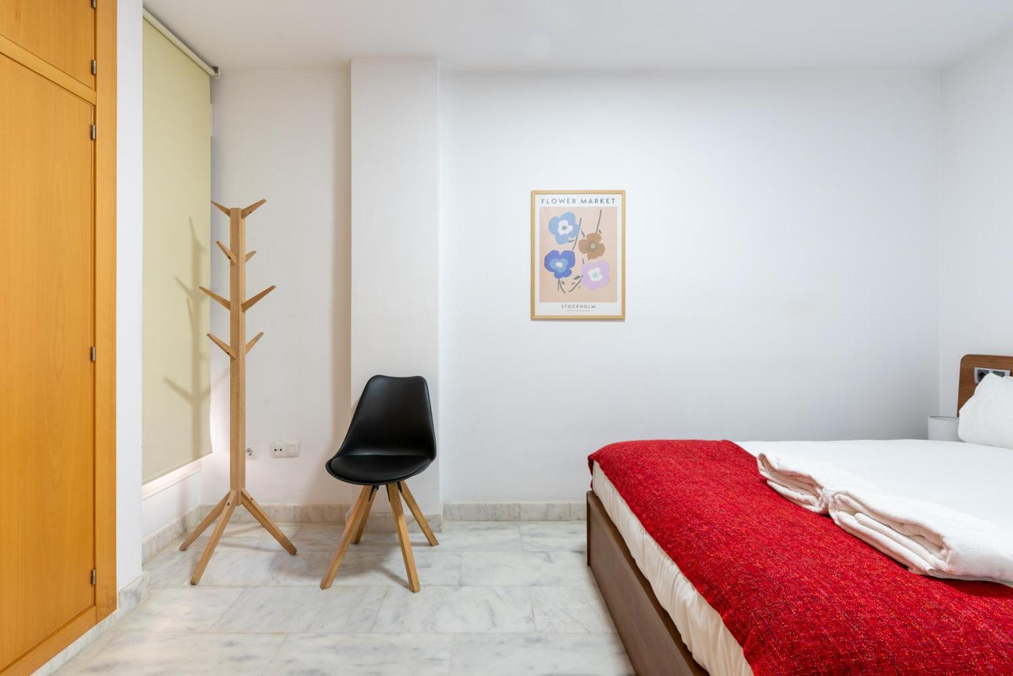 מאלגה Wintowinrentals Quiet Apartment, Good Location, Free Parking מראה חיצוני תמונה
