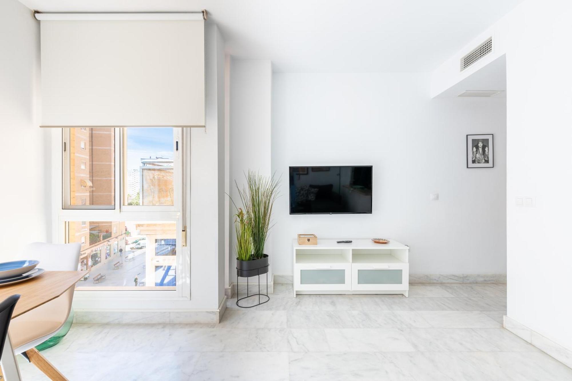 מאלגה Wintowinrentals Quiet Apartment, Good Location, Free Parking מראה חיצוני תמונה