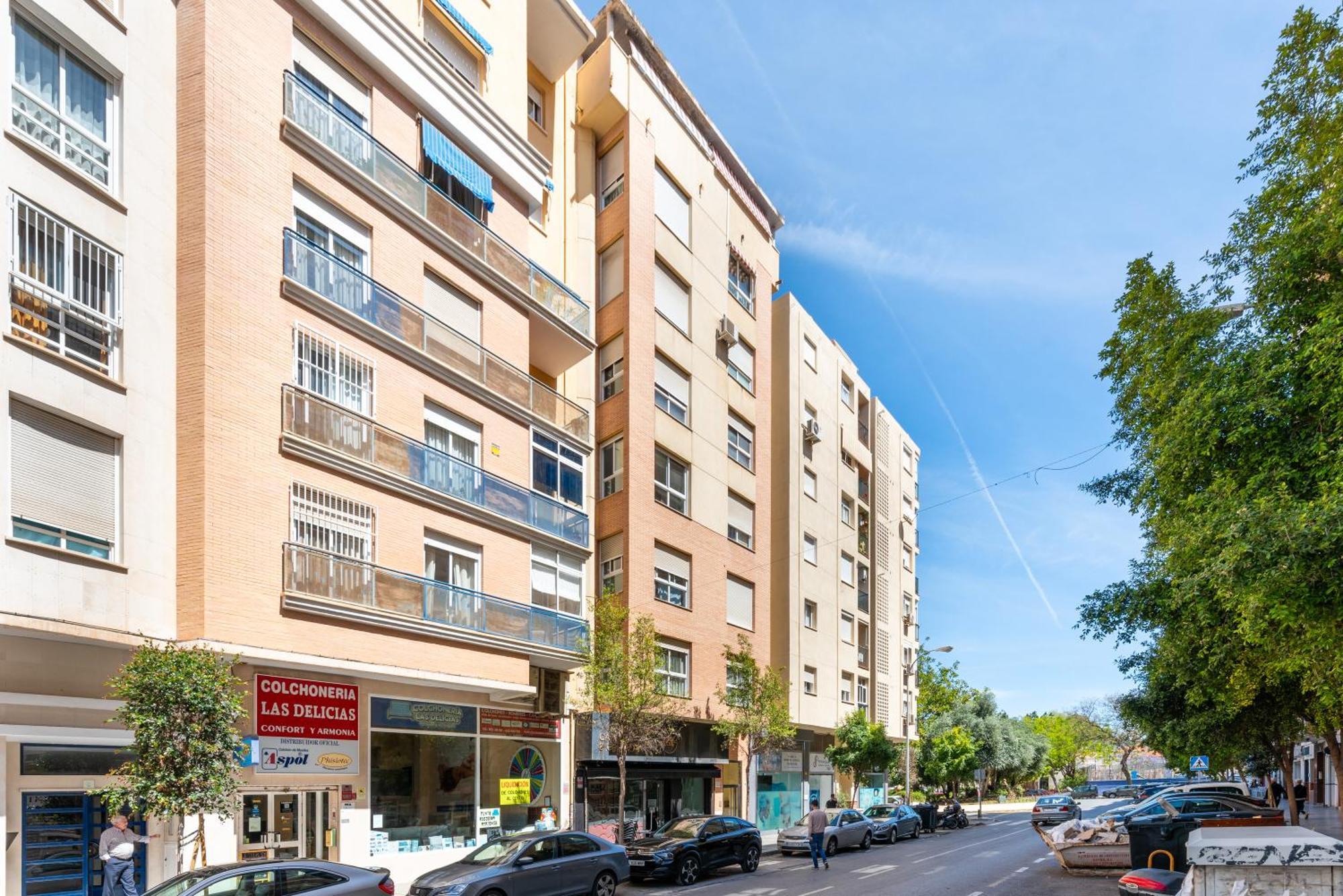 מאלגה Wintowinrentals Quiet Apartment, Good Location, Free Parking מראה חיצוני תמונה